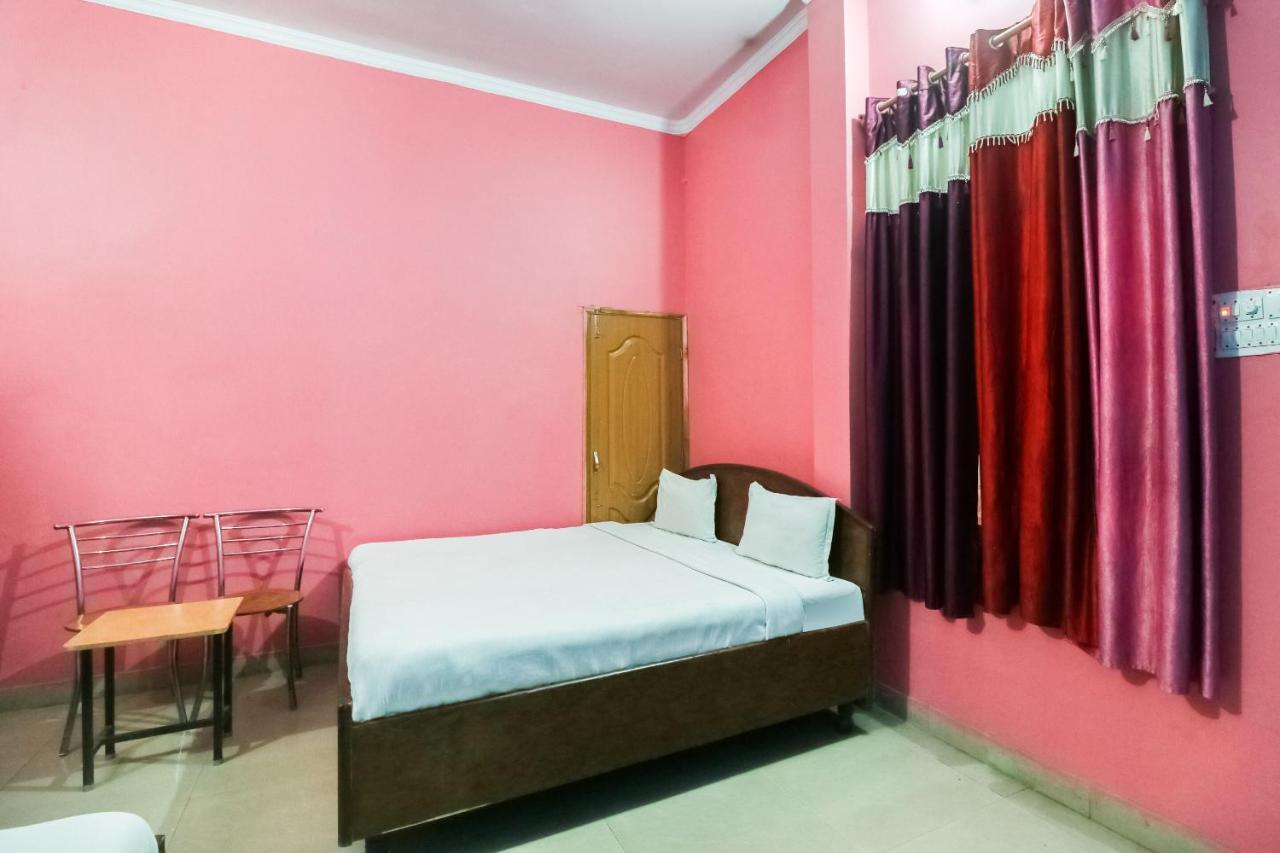 Spot On 61434 Sabri Barkat Hotel Roorkee Екстериор снимка