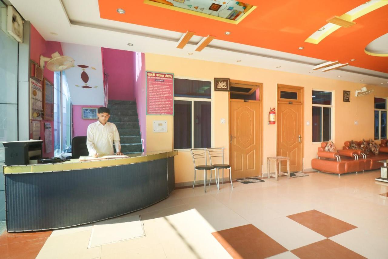 Spot On 61434 Sabri Barkat Hotel Roorkee Екстериор снимка